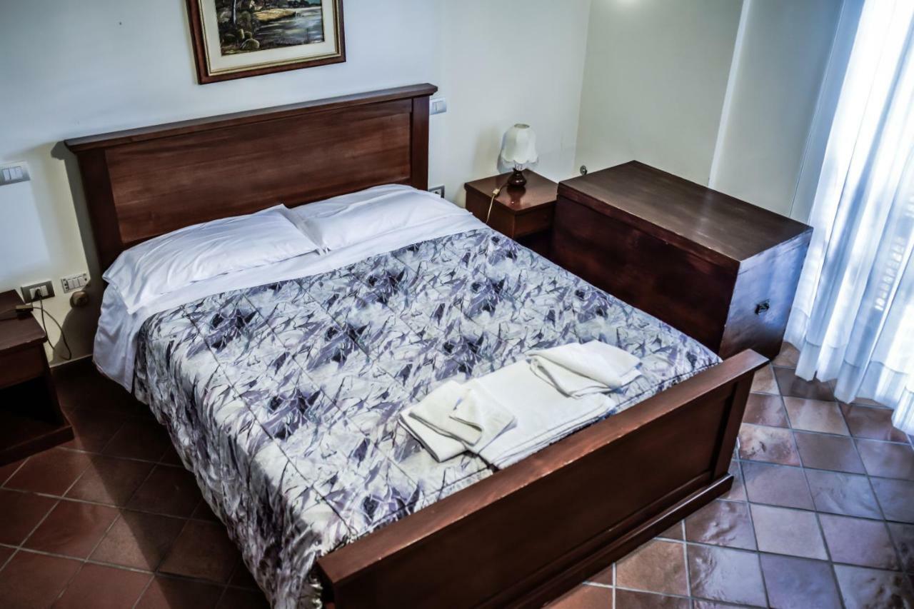 "La Grancia" Country House Guest House Treia ภายนอก รูปภาพ